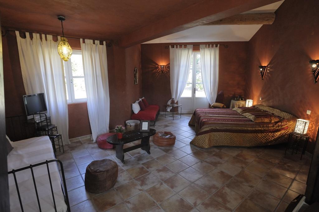 Bed and Breakfast Mas De Lure Salon-de-Provence Exterior foto